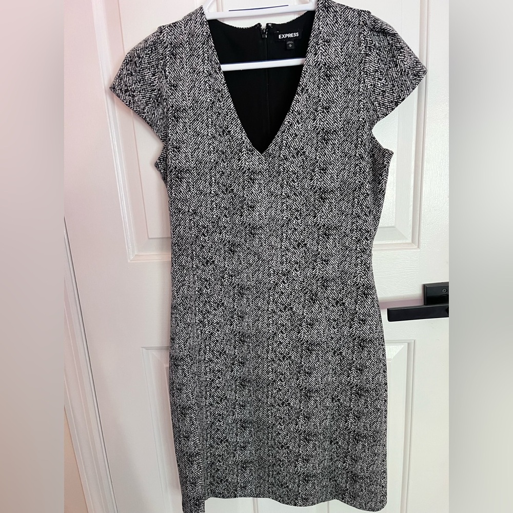 Express short sleeve dress!